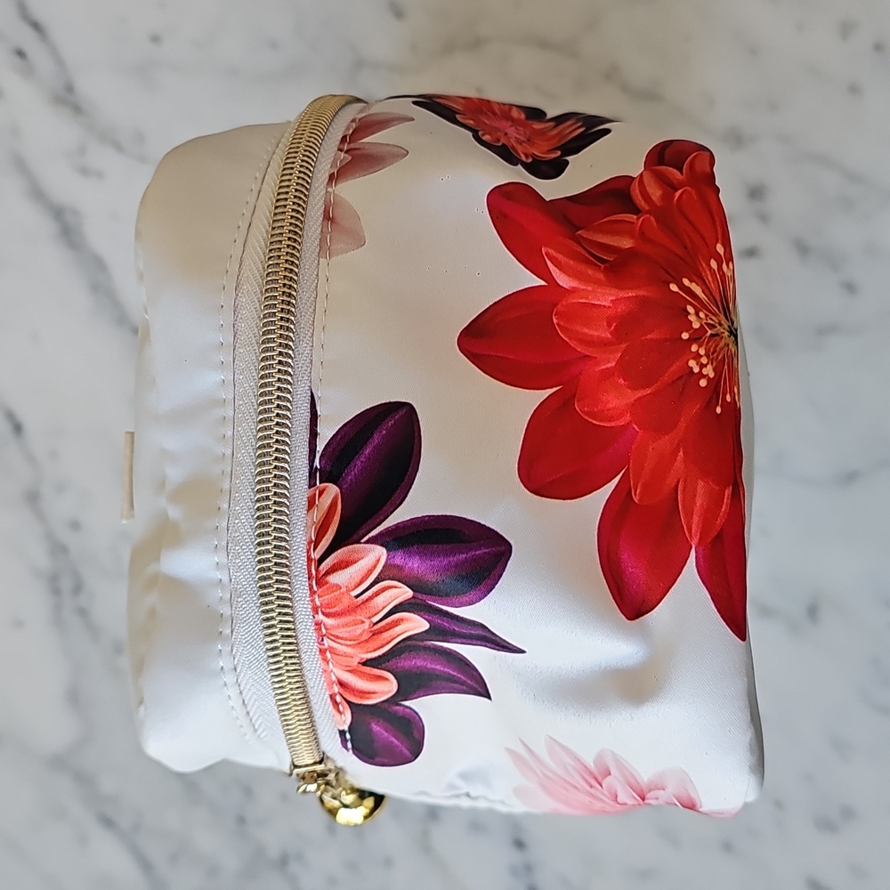 🌸HP🌸Clarins Limited Edition Travel/Makeup Floral Print Case NWOT - Picture 2 of 10